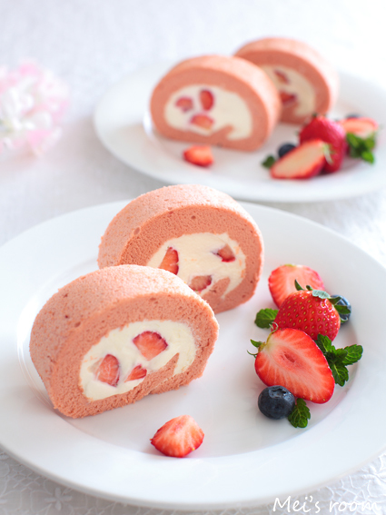 苺のロールケーキ　レシピ