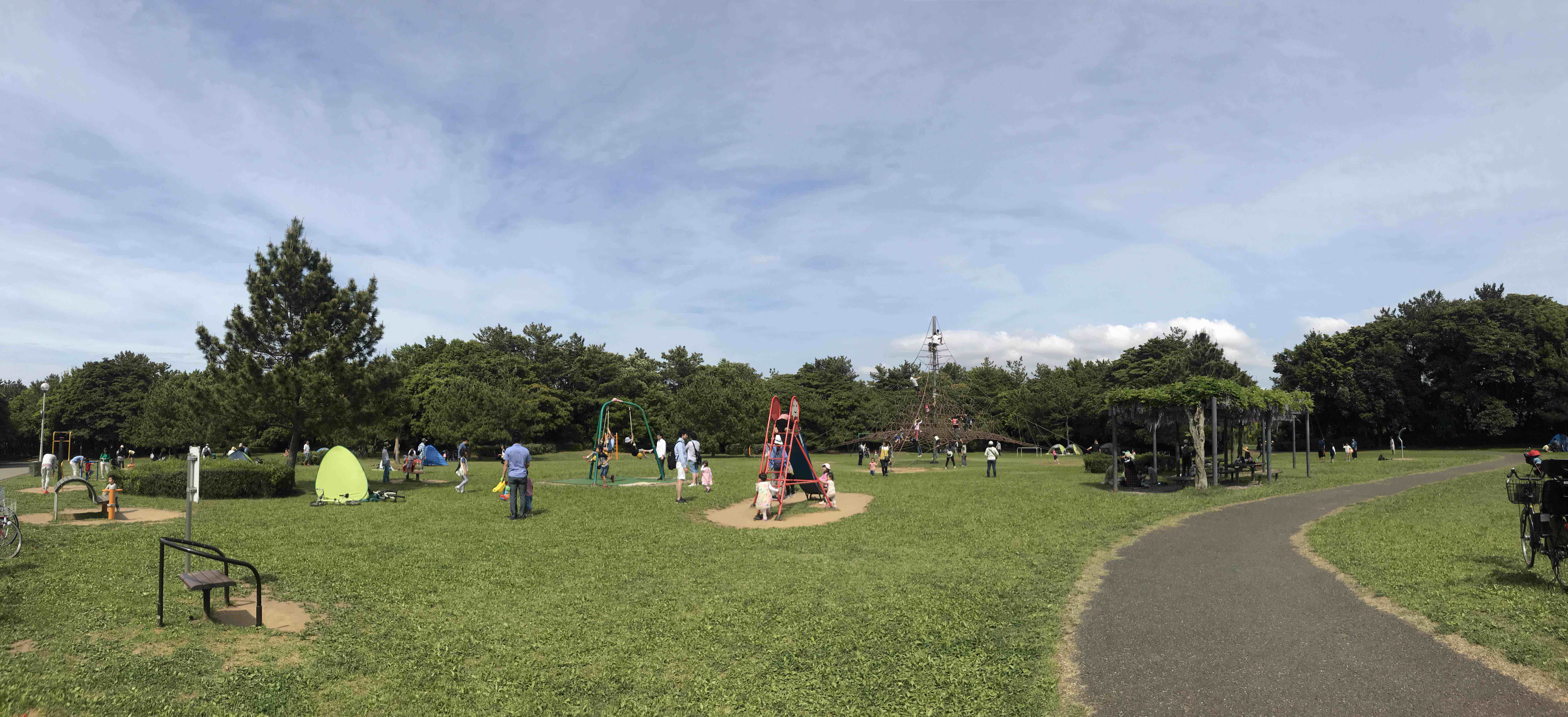 千葉県 海の近くでアスレチック ピクニック 稲毛海浜公園とフラワーミュージアム メロントマトの子連れ東京事典