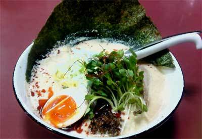 白ごまタンタン麺